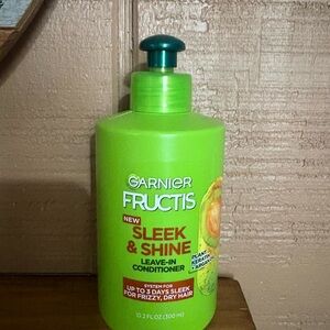 Sleek & Shine Leave-In Conditioner - Green